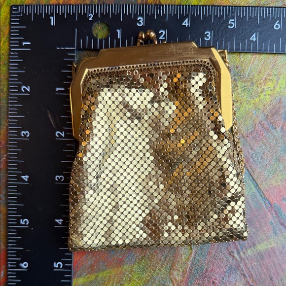 Whiting & Davis Vintage 1930-70th Gold Mesh Mini Bag Clutch w. a powder case - Picture 15 of 16